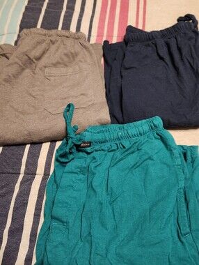 Andrew Scott Mens Teal, Navy & Gray Jogger Shorts Trio. Size Medum